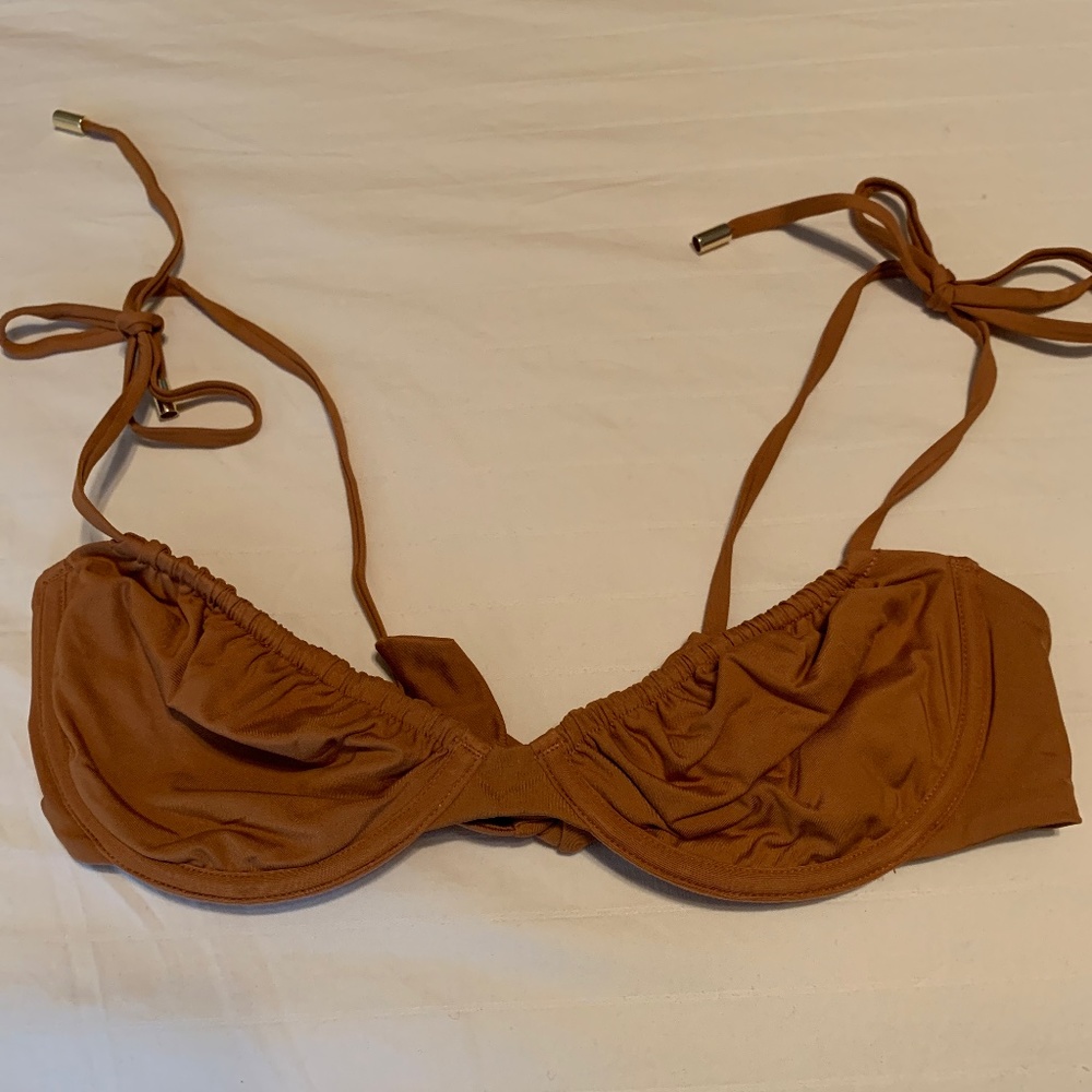Monday Swimwear Isla Mujeres Top